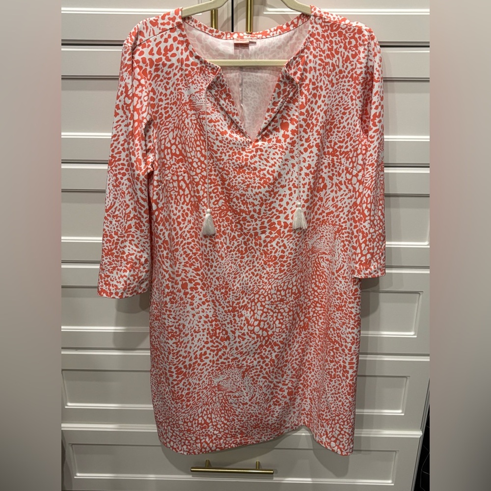 NWOT Persifor Women's Peach and White Patterned Dress. Size large.